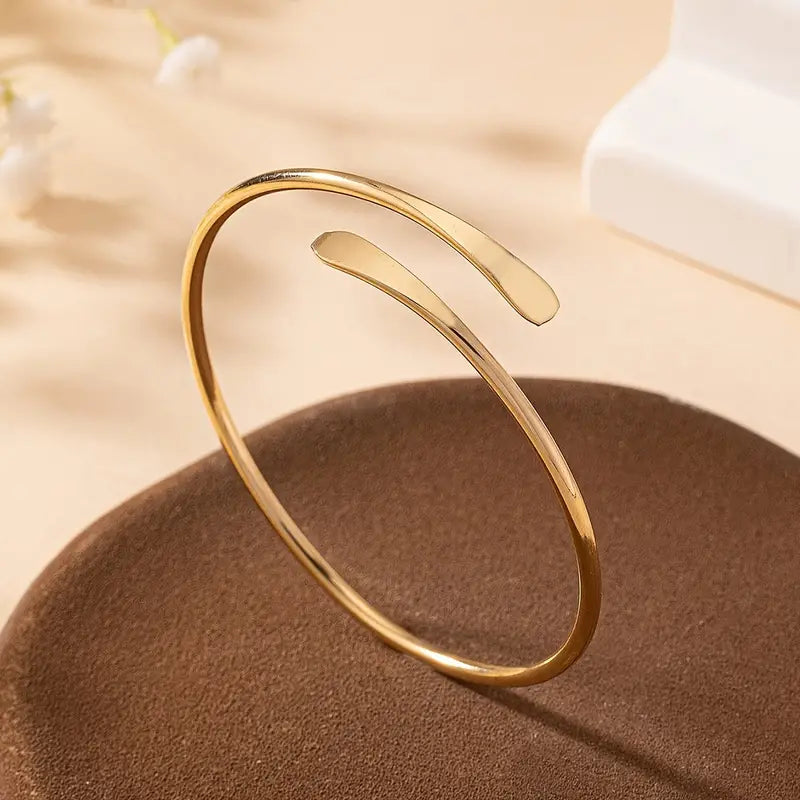 Elegant Golden Open Bangle Bracelet